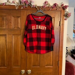Old Navy Red Plaid Long Sleeve Shirt, size Xl, great condition!